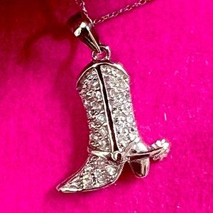 Sterling Silver Cowboy Boot Pendant & Chain 💗